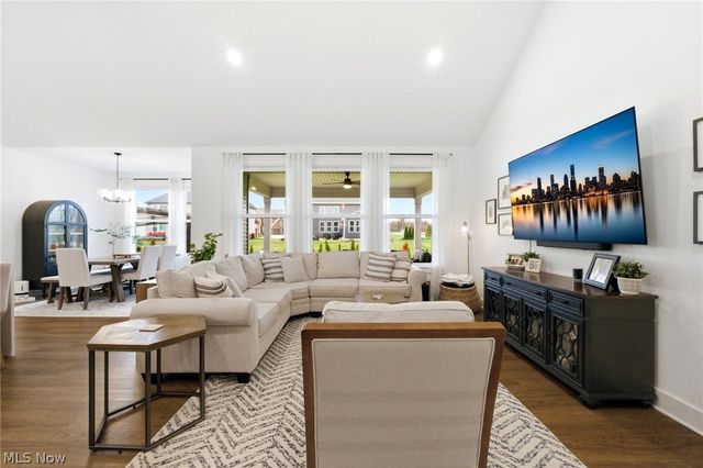 11201 Creek View Way, Columbia Station, OH 44028