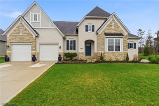 11201 Creek View Way, Columbia Station, OH 44028