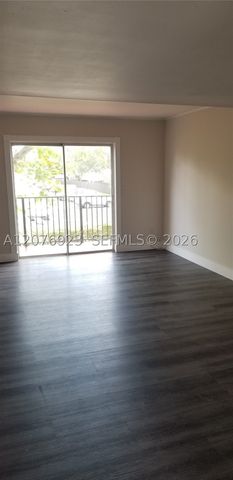 8550 SW 109th Ave 5-202, Miami, FL 33173