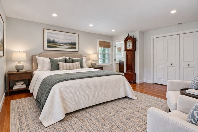 39 Rollingwood Ln, Concord, MA 01742