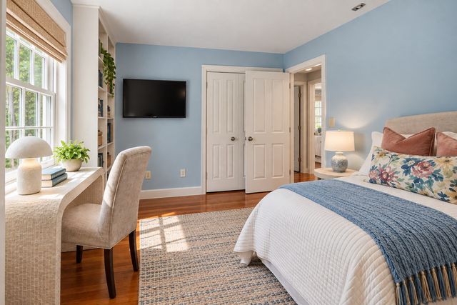 39 Rollingwood Ln, Concord, MA 01742