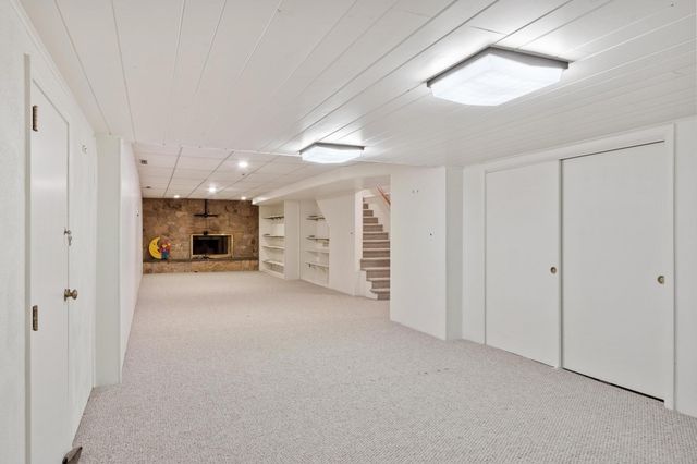39 Rollingwood Ln, Concord, MA 01742