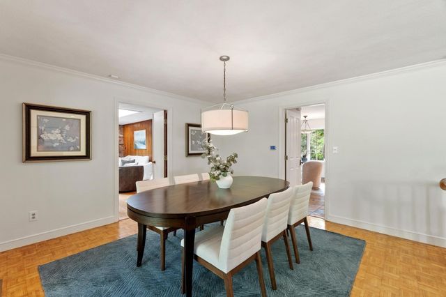 39 Rollingwood Ln, Concord, MA 01742