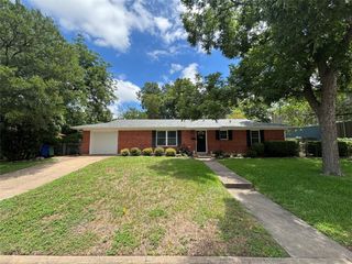 5911 Aurora DR, Austin, TX 78757