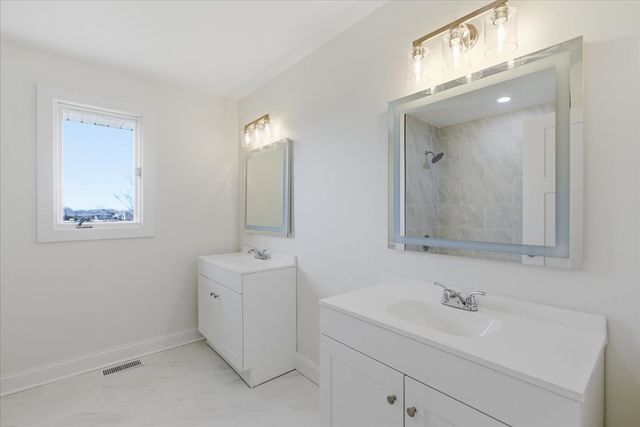 15654 S 82nd Avenue, Orland Park, IL 60462