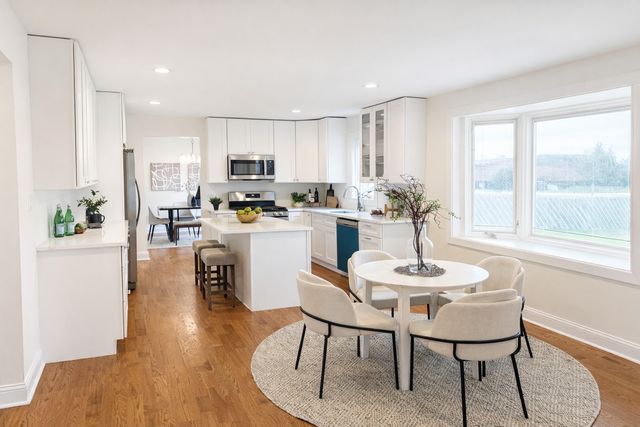 15654 S 82nd Avenue, Orland Park, IL 60462