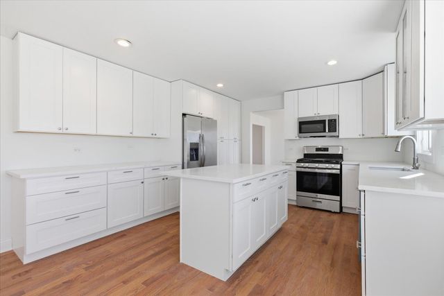 15654 S 82nd Avenue, Orland Park, IL 60462