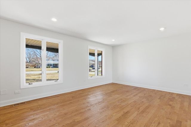 15654 S 82nd Avenue, Orland Park, IL 60462