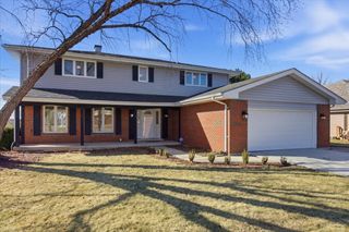 15654 S 82nd Avenue, Orland Park, IL 60462