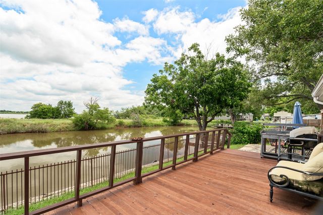 5407 Water View Drive, Granbury, TX 76048