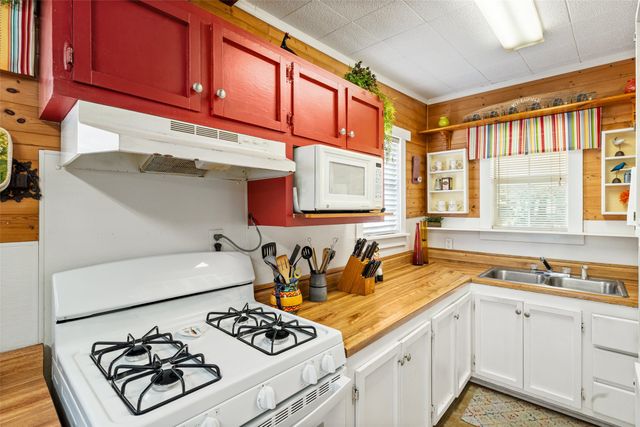 5407 Water View Drive, Granbury, TX 76048