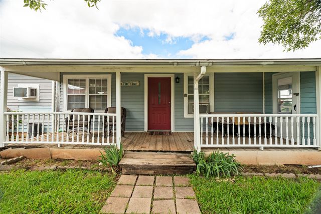 5407 Water View Drive, Granbury, TX 76048