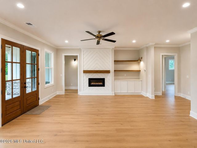 5073 Sophia Lane, Hernando, MS 38632
