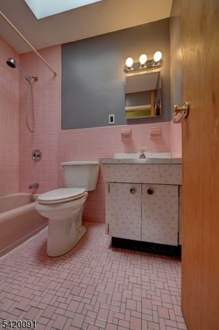 301 Grand Blvd, Emerson Boro, NJ 07630