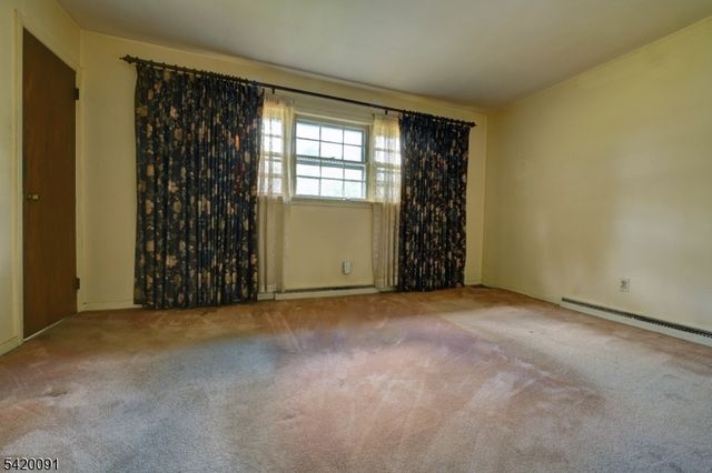 301 Grand Blvd, Emerson Boro, NJ 07630