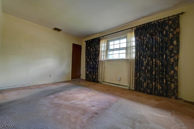 301 Grand Blvd, Emerson Boro, NJ 07630