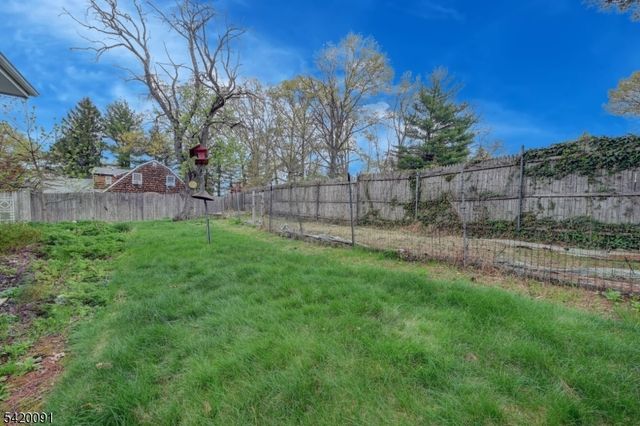 301 Grand Blvd, Emerson Boro, NJ 07630