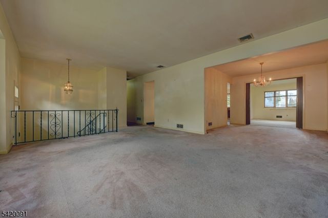 301 Grand Blvd, Emerson Boro, NJ 07630