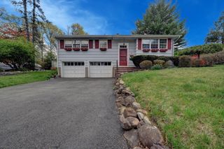 301 Grand Blvd, Emerson Boro, NJ 07630
