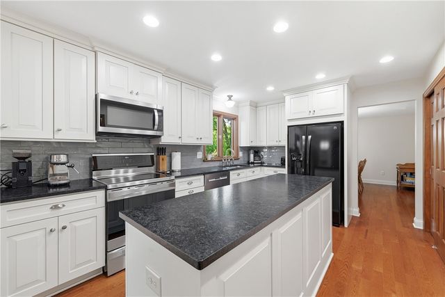4108 JASMINE DRIVE, Bethel Park, PA 15102
