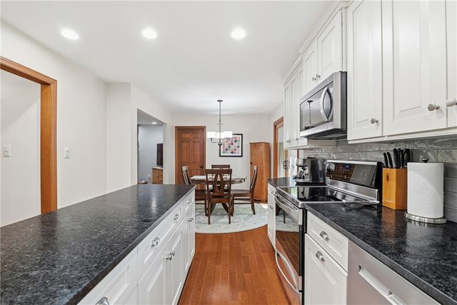 4108 JASMINE DRIVE, Bethel Park, PA 15102