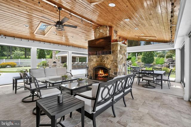 7484 WILSON RD, Warrenton, VA 20186