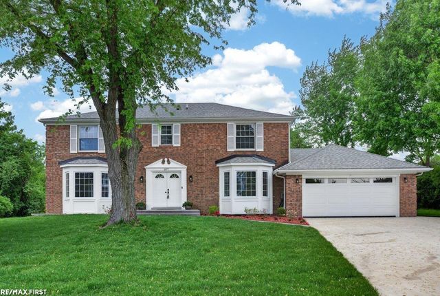 1977 Warbler Court, Troy, MI 48084
