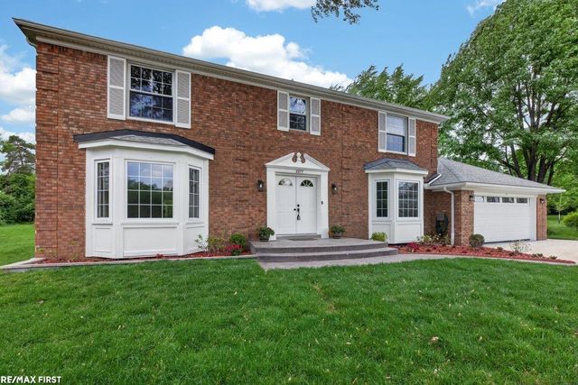 1977 Warbler Court, Troy, MI 48084