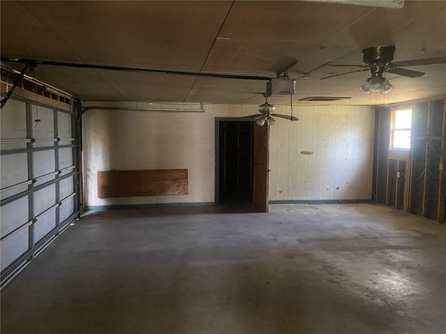 813 E Yoakum Ave, Kingsville, TX 78363