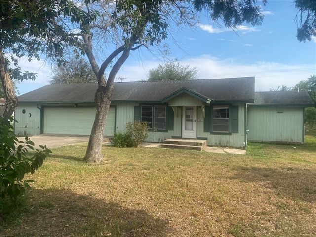 813 E Yoakum Ave, Kingsville, TX 78363