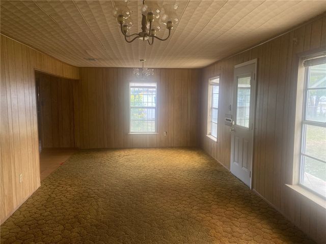 813 E Yoakum Ave, Kingsville, TX 78363