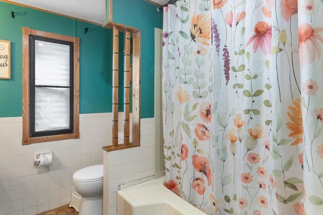 W7092 N Oakwood Circle, Neshkoro, WI 54960