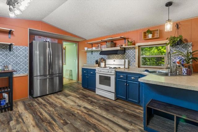 W7092 N Oakwood Circle, Neshkoro, WI 54960