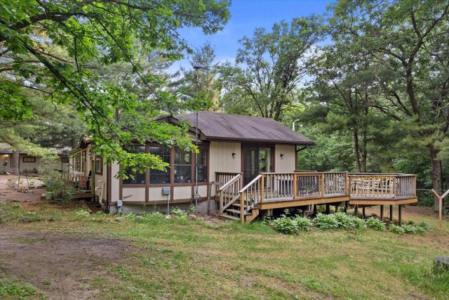 W7092 N Oakwood Circle, Neshkoro, WI 54960