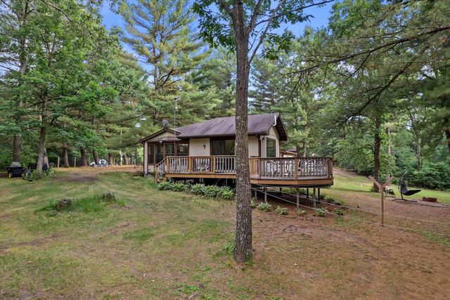 W7092 N Oakwood Circle, Neshkoro, WI 54960