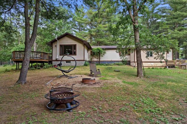 W7092 N Oakwood Circle, Neshkoro, WI 54960