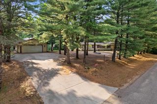 W7092 N Oakwood Circle, Neshkoro, WI 54960