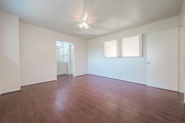 10819 Sageriver Drive, Houston, TX 77089