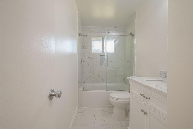 10819 Sageriver Drive, Houston, TX 77089