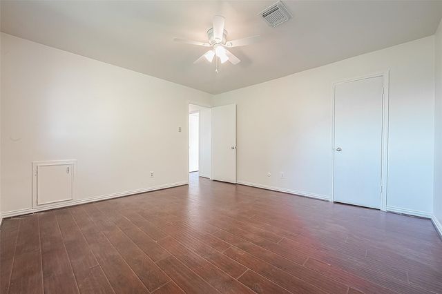 10819 Sageriver Drive, Houston, TX 77089