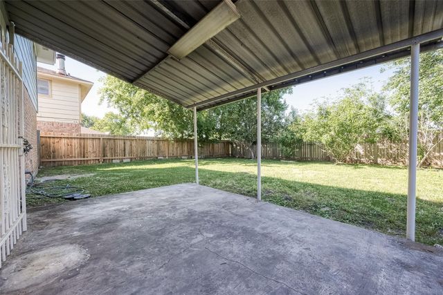 10819 Sageriver Drive, Houston, TX 77089