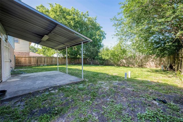 10819 Sageriver Drive, Houston, TX 77089