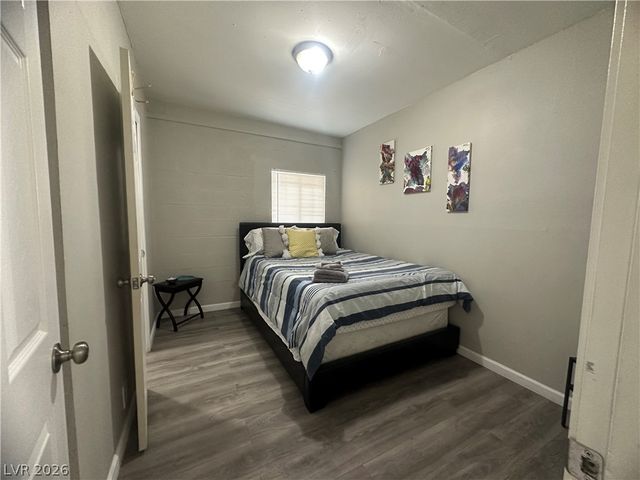 1312 East Saint Louis Avenue, Las Vegas, NV 89104