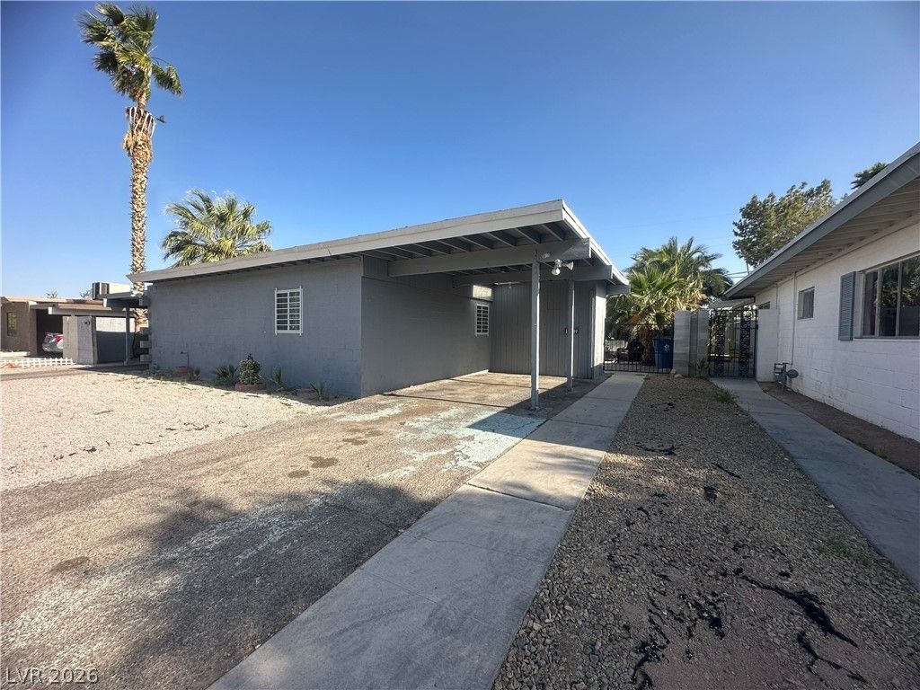 1312 East Saint Louis Avenue, Las Vegas, NV 89104