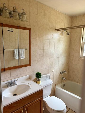 6105 NW 57TH COURT, Ocala, FL 34482