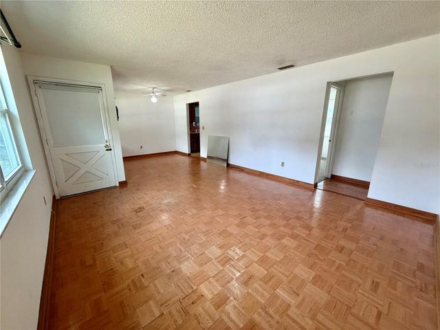 6105 NW 57TH COURT, Ocala, FL 34482