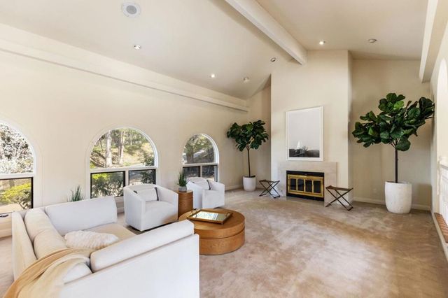 1035 Macadamia Drive, Hillsborough, CA 94010