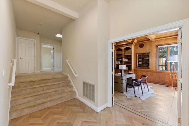1035 Macadamia Drive, Hillsborough, CA 94010