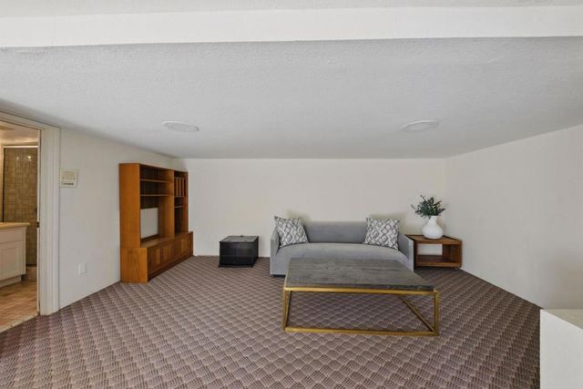 1035 Macadamia Drive, Hillsborough, CA 94010