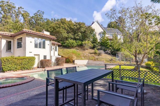 1035 Macadamia Drive, Hillsborough, CA 94010